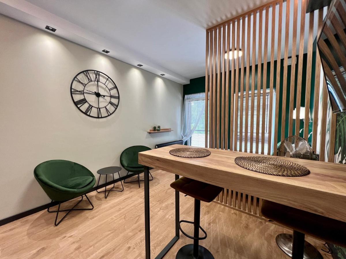 Apartament Spot Klonowa キェルツェ エクステリア 写真