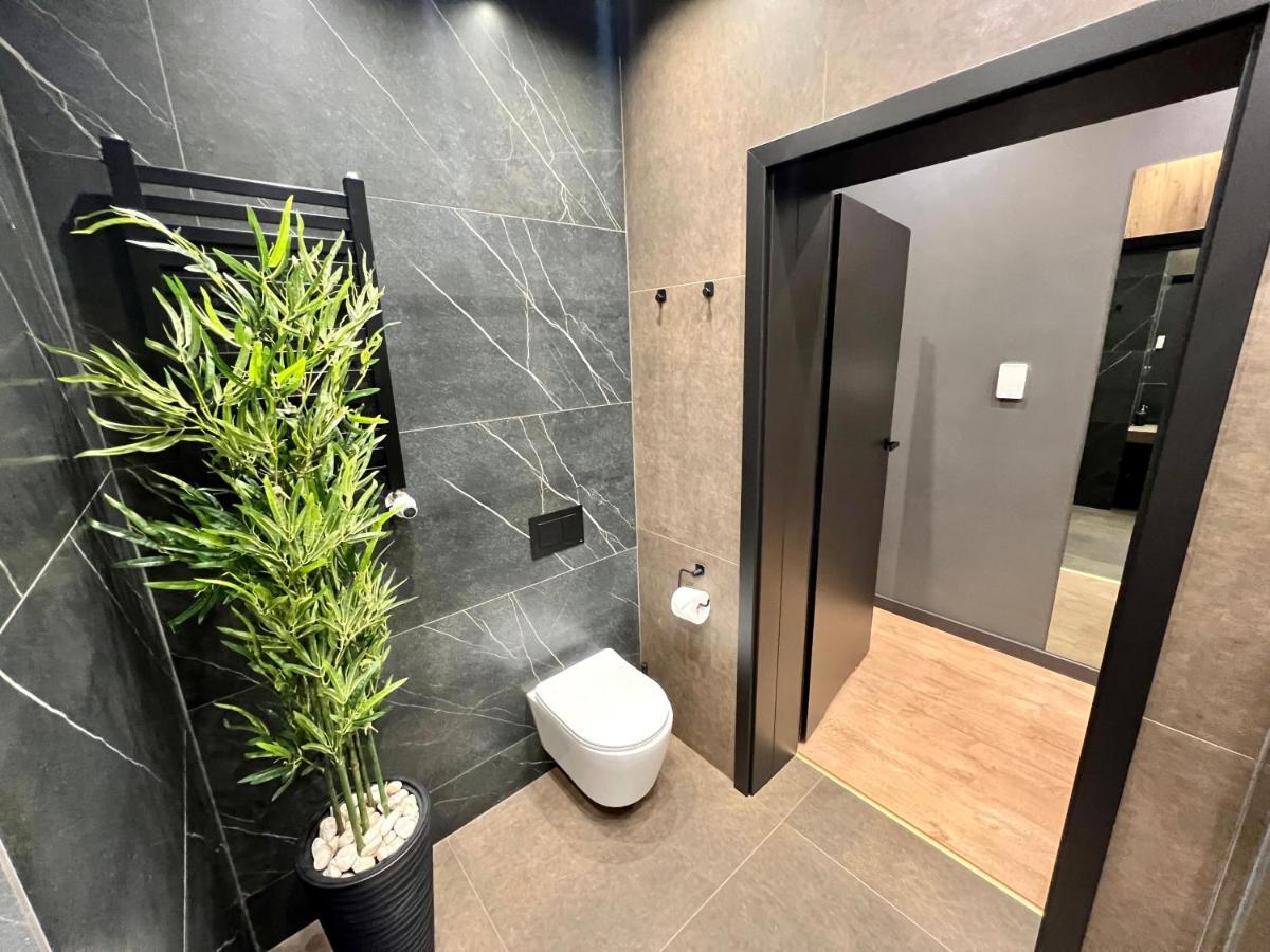 Apartament Spot Klonowa キェルツェ エクステリア 写真