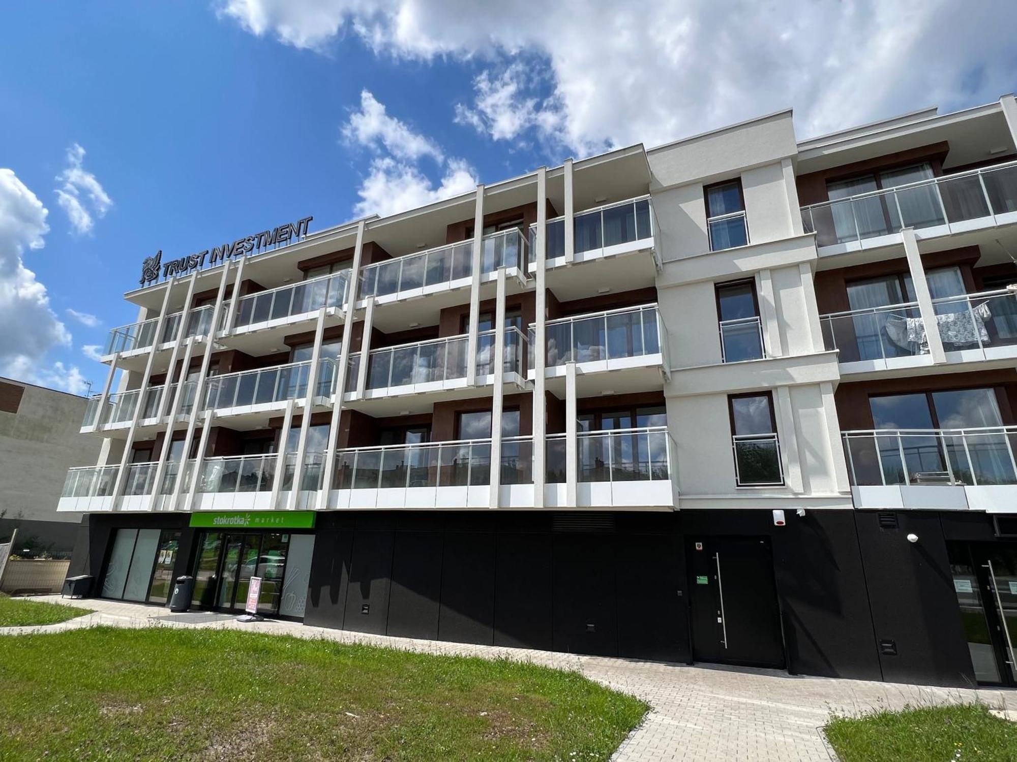 Apartament Spot Klonowa キェルツェ エクステリア 写真